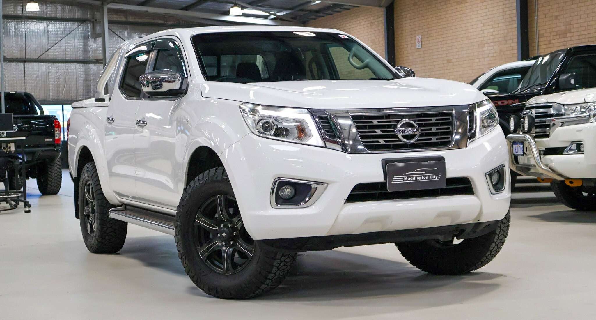 Nissan Navara image 1