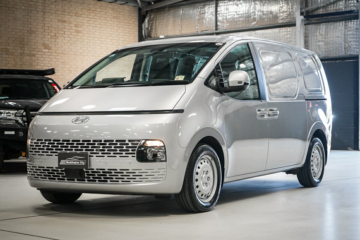 Hyundai Staria Load image 4