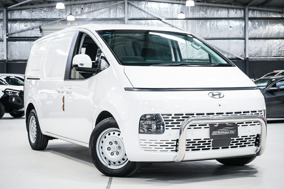 Hyundai Staria Load image 1