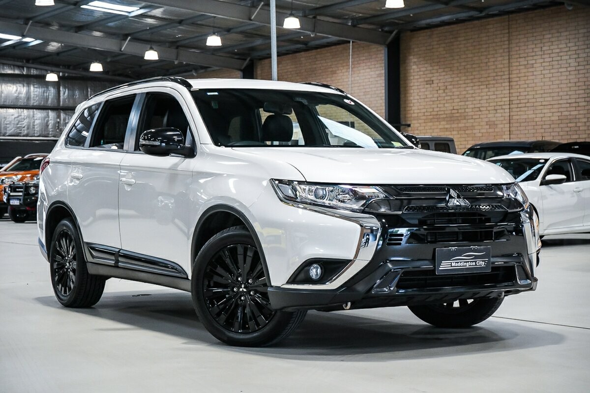 Mitsubishi Outlander image 1