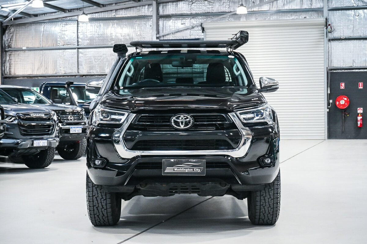 Toyota Hilux image 3