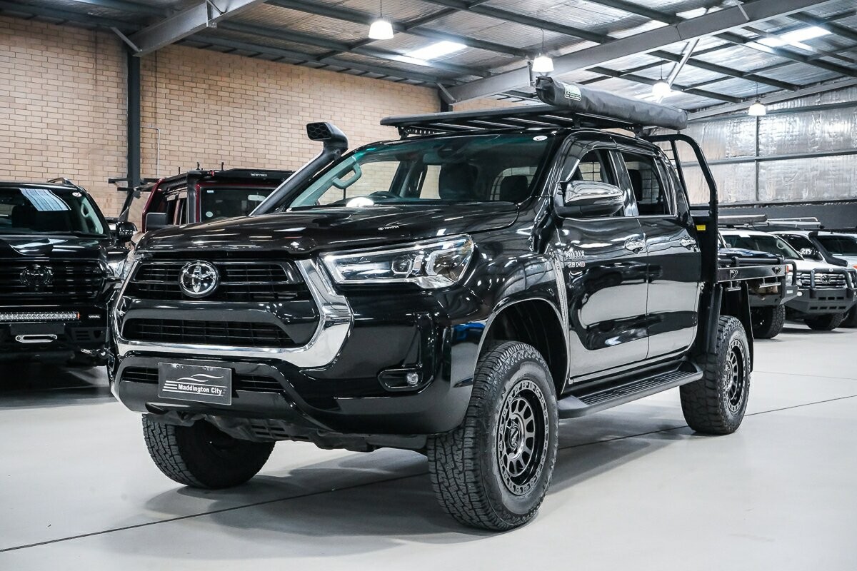 Toyota Hilux image 4