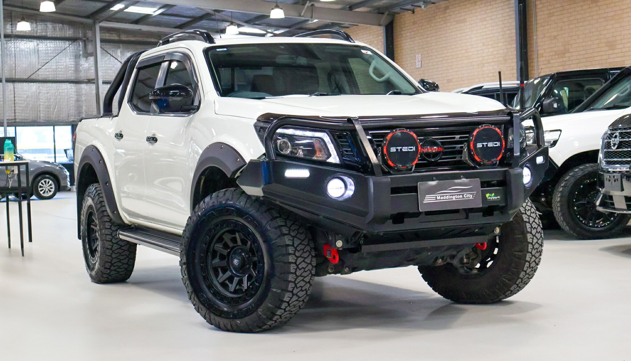 Nissan Navara image 1