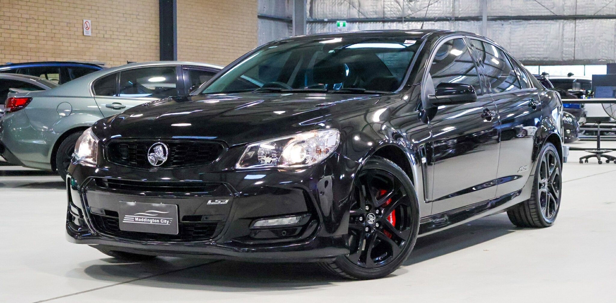 Holden Commodore image 3