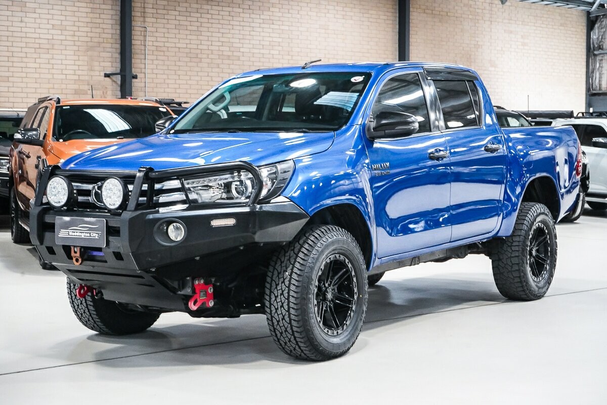 Toyota Hilux image 3