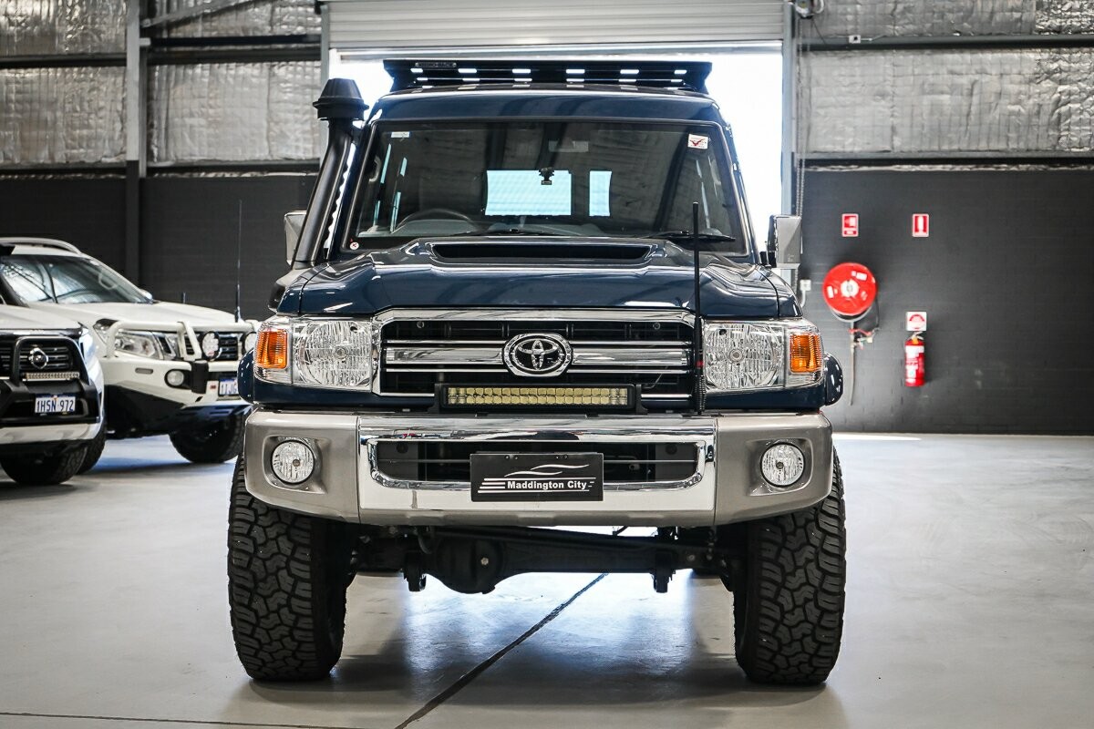 Toyota Landcruiser image 3