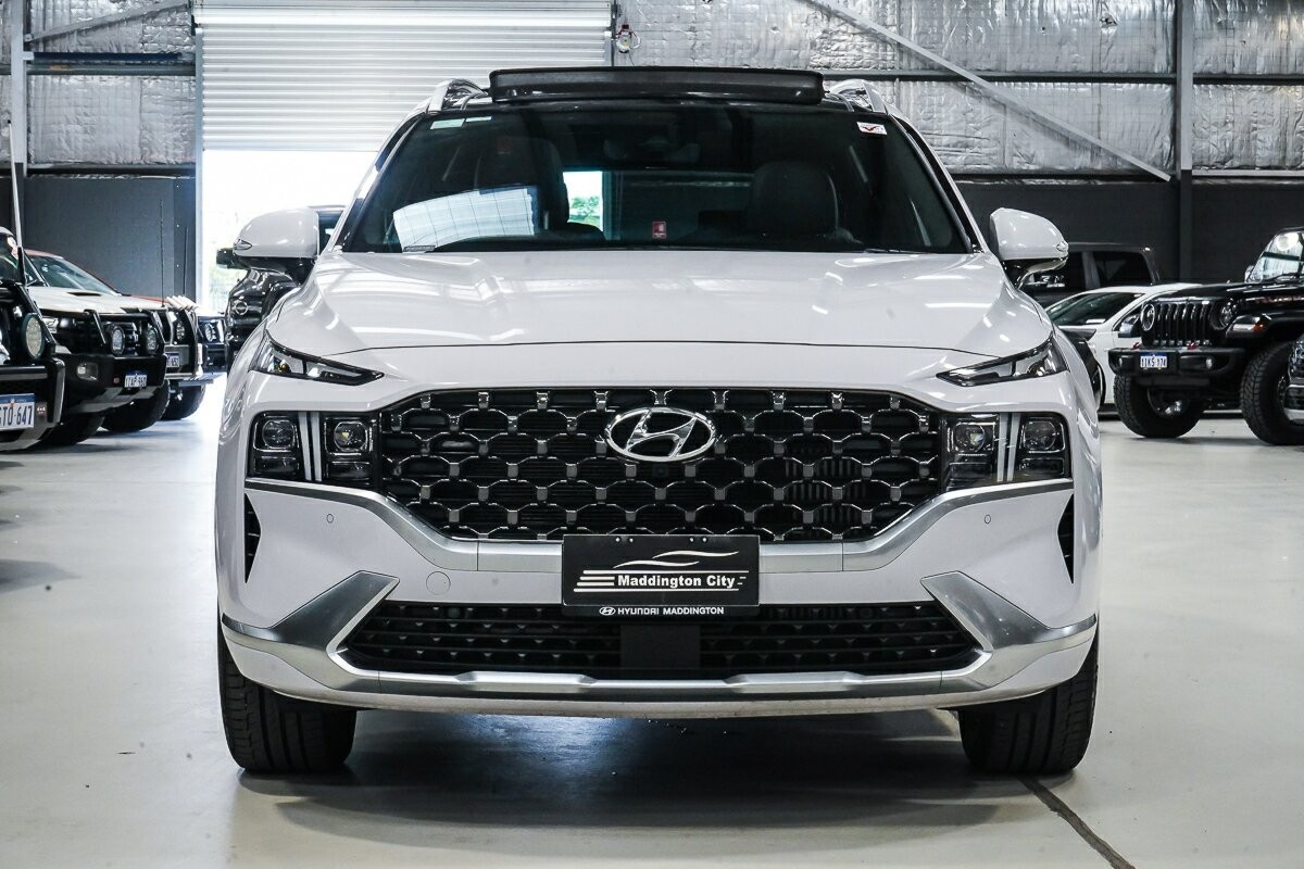 Hyundai Santa Fe image 3