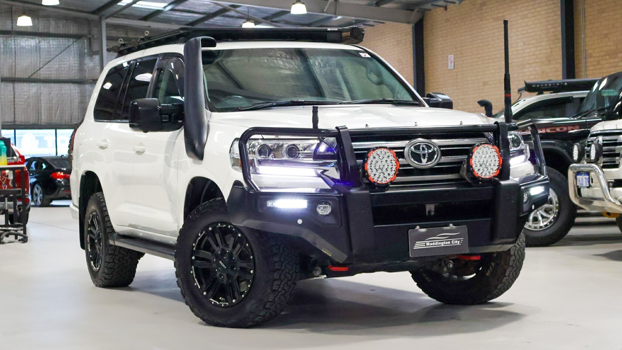 Toyota Landcruiser image 1