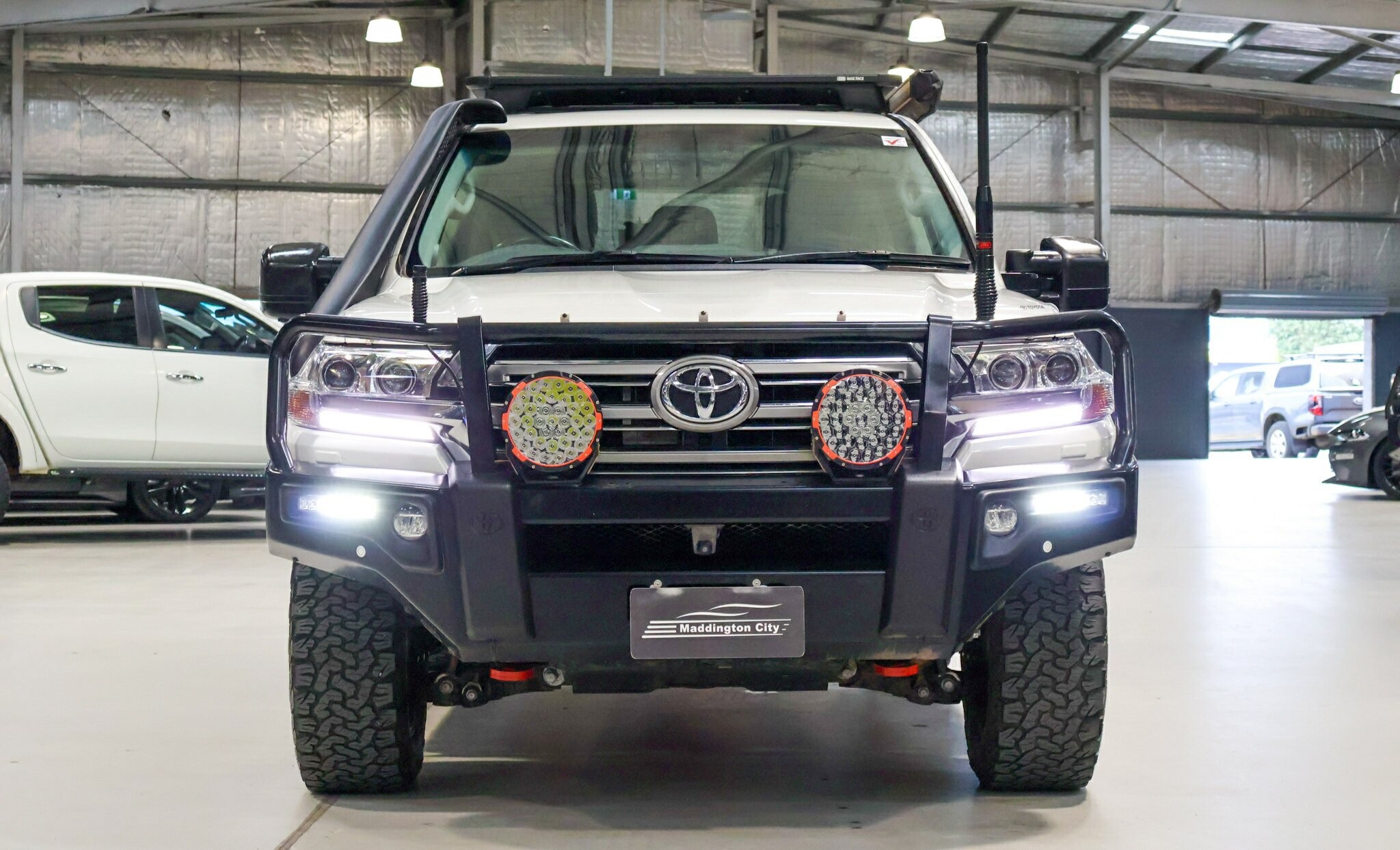 Toyota Landcruiser image 2