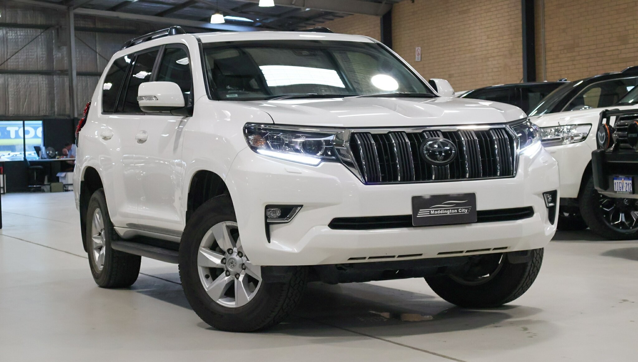 Toyota Landcruiser Prado image 1