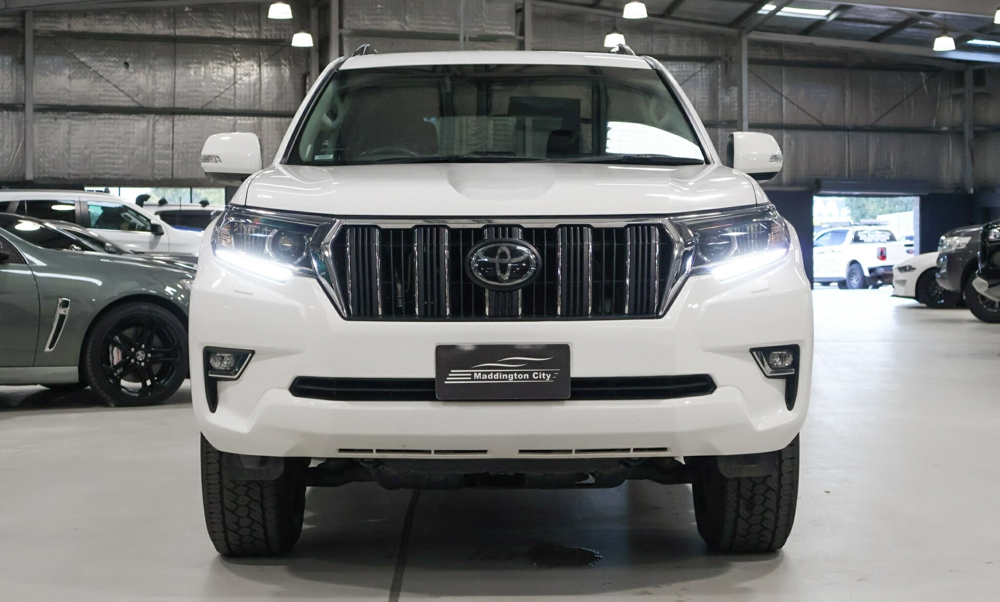 Toyota Landcruiser Prado image 2