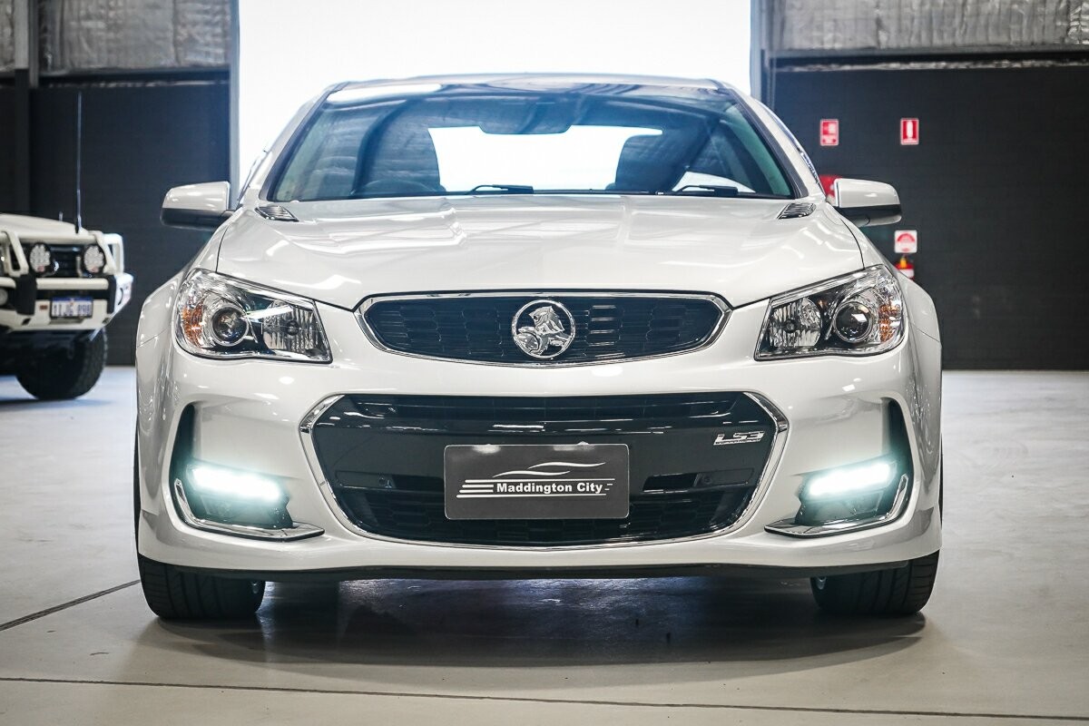 Holden Commodore image 3