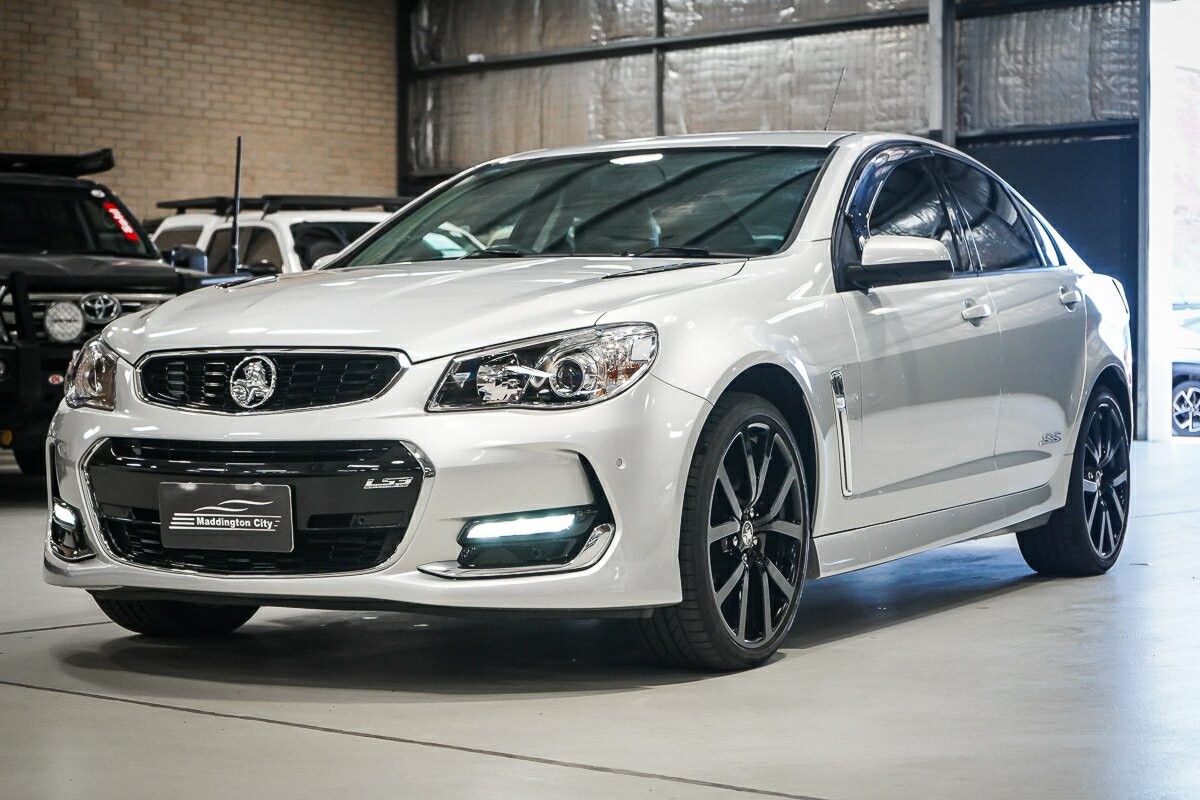 Holden Commodore image 4