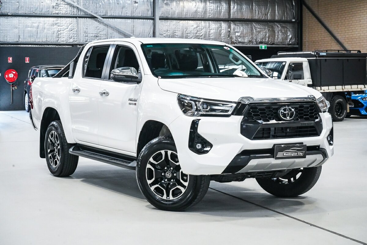 Toyota Hilux image 1