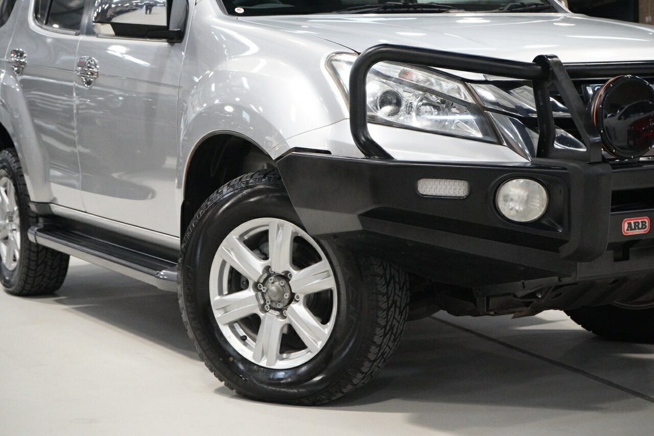 Isuzu Mu-x image 2