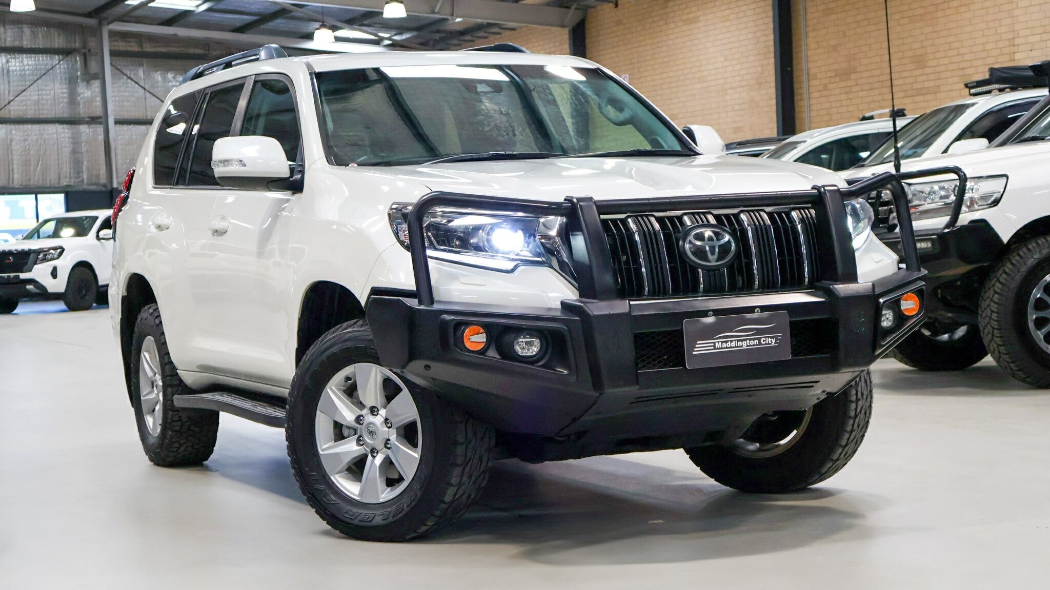 Toyota Landcruiser Prado image 1