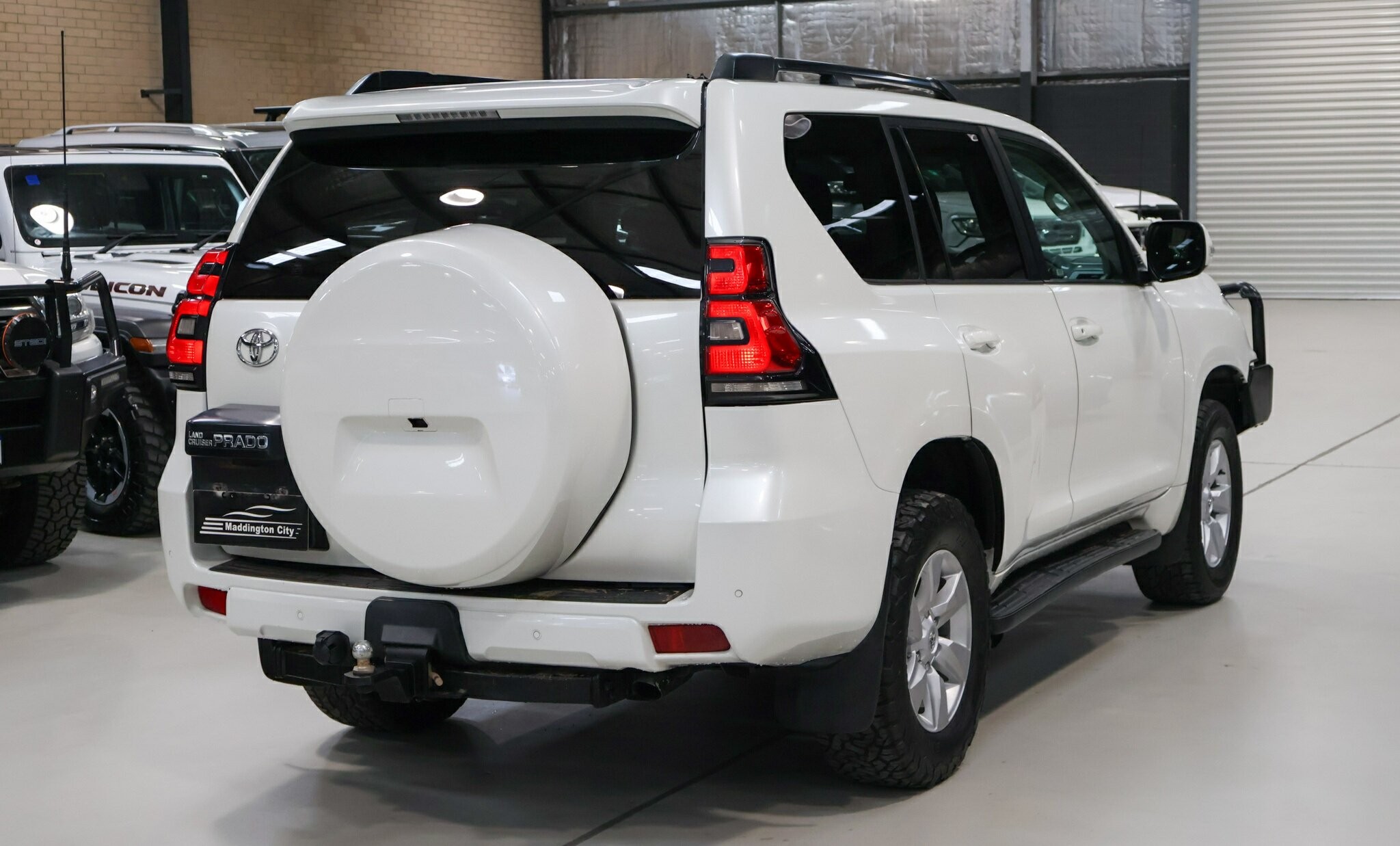 Toyota Landcruiser Prado image 4