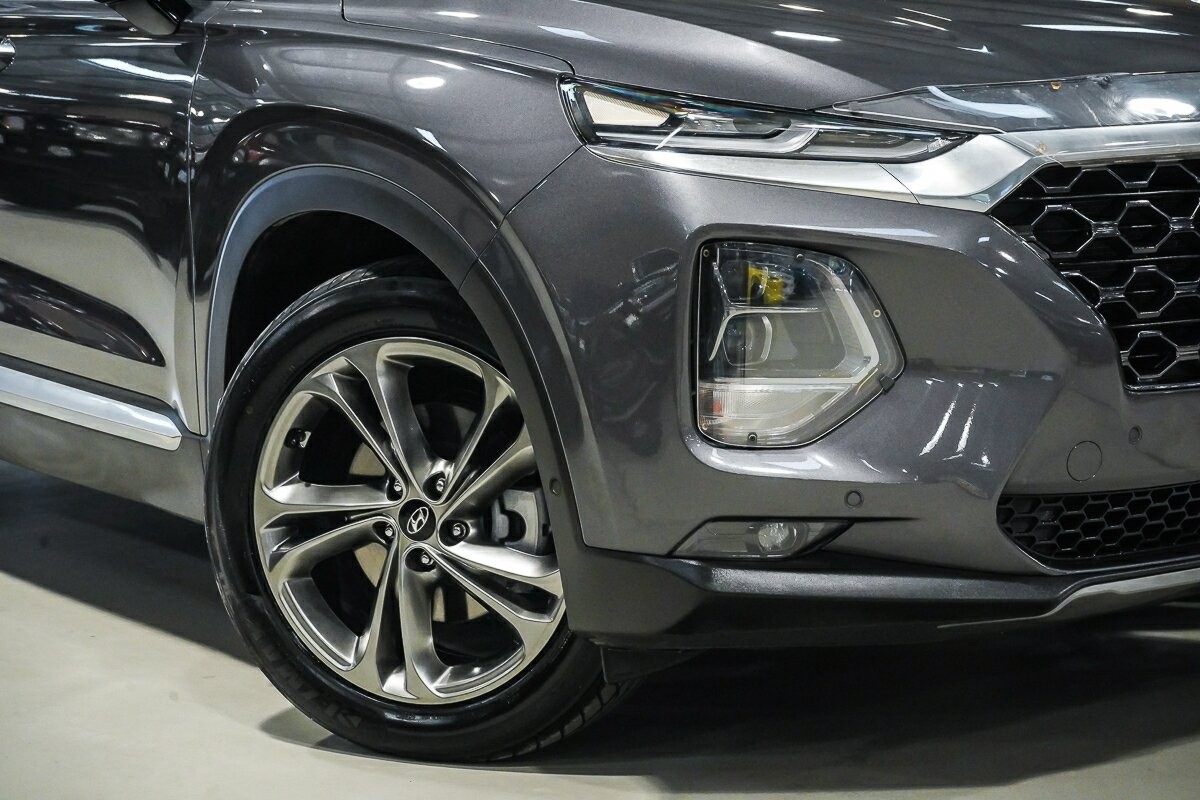 Hyundai Santa Fe image 2