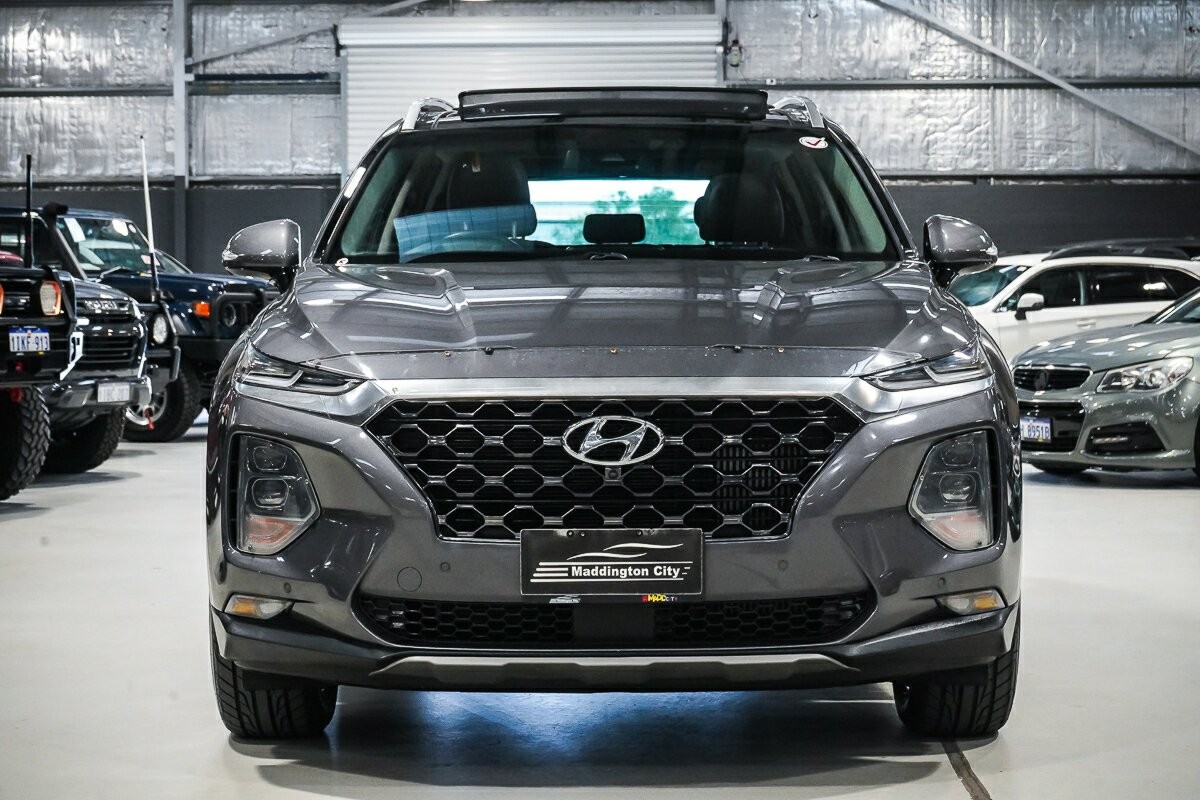 Hyundai Santa Fe image 3