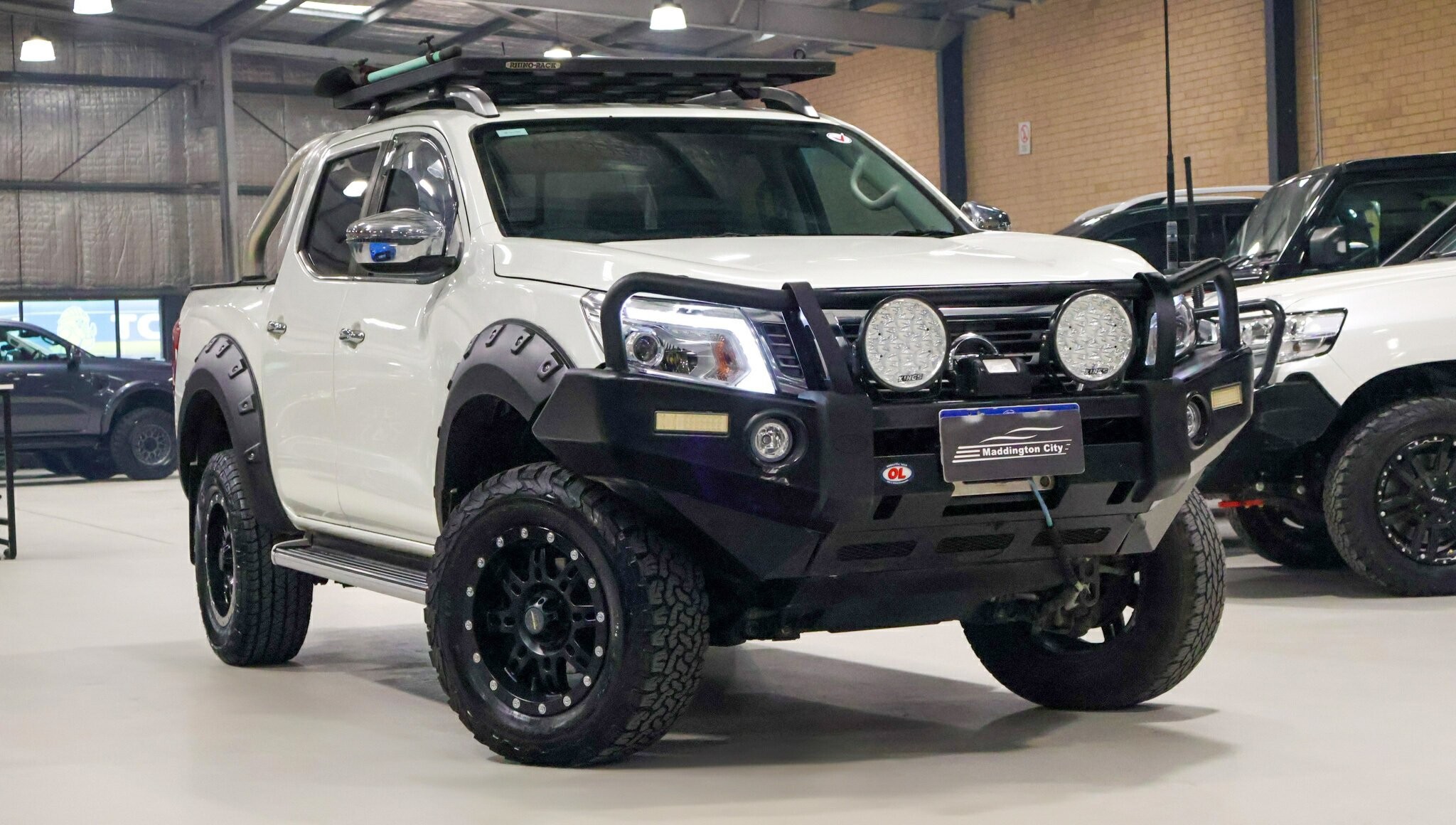 Nissan Navara image 1