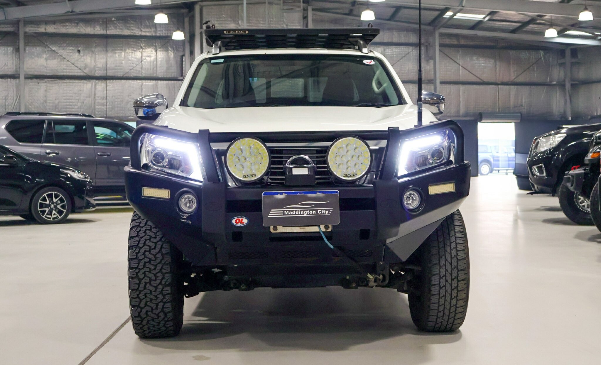 Nissan Navara image 2