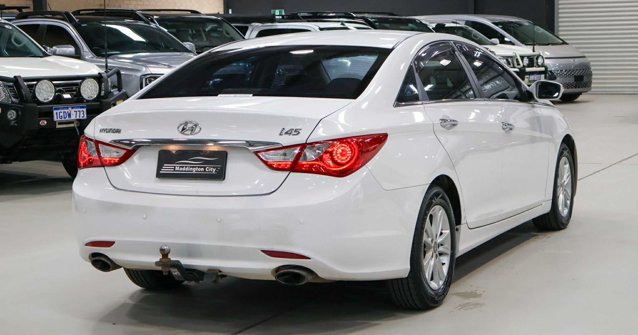 Hyundai I45 image 4