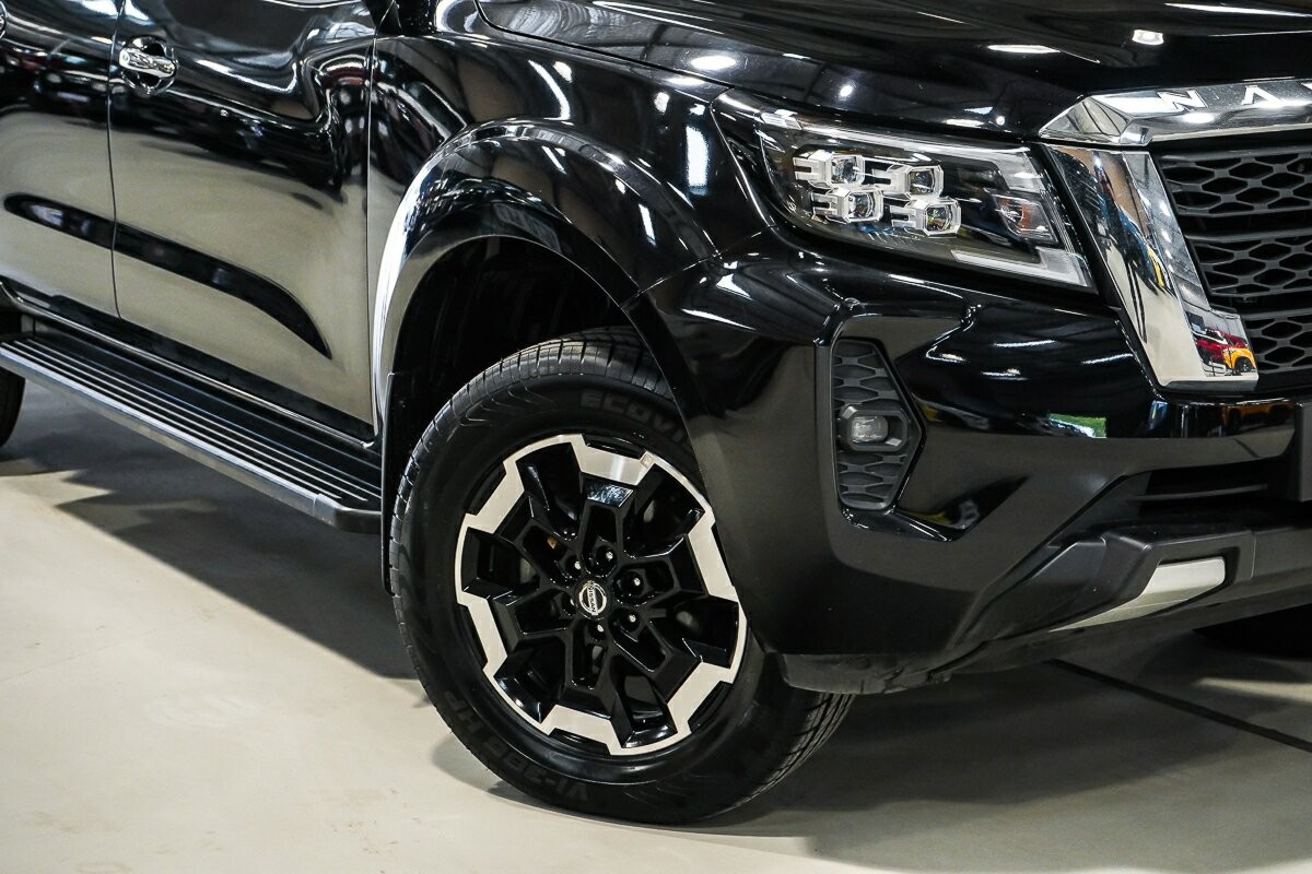 Nissan Navara image 2