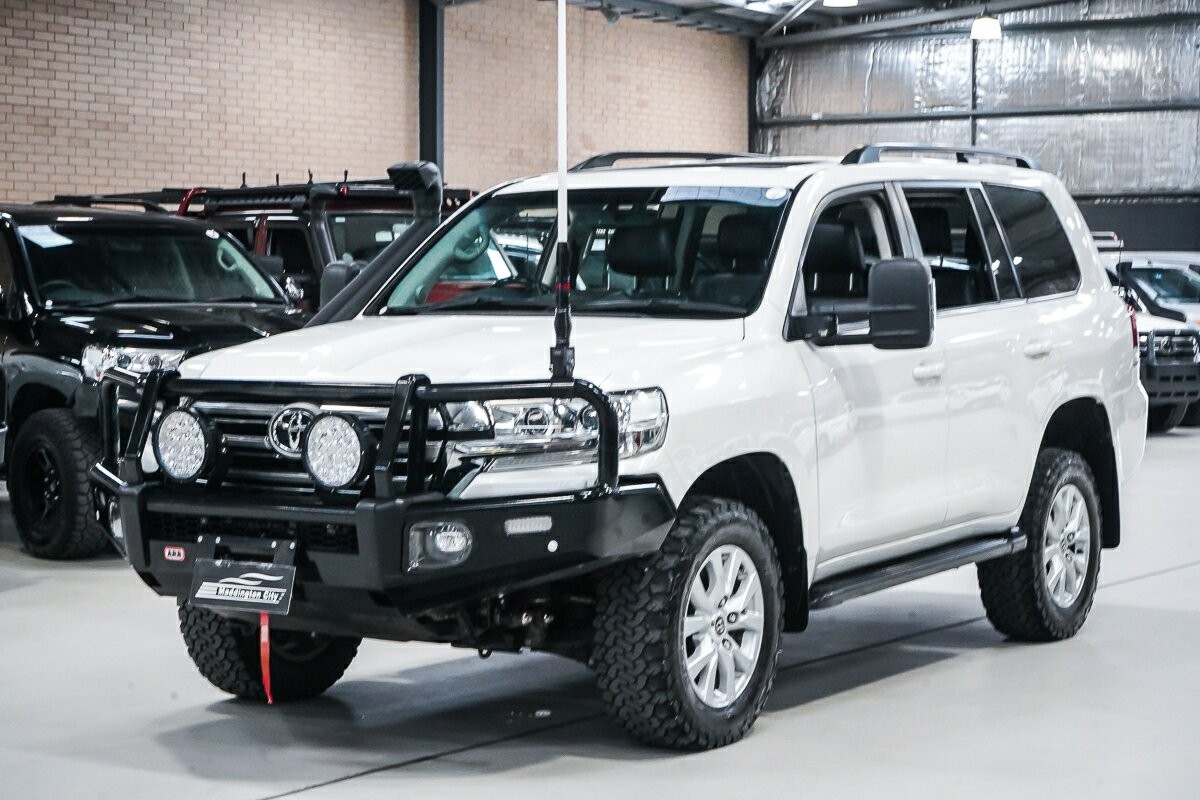 Toyota Landcruiser image 4