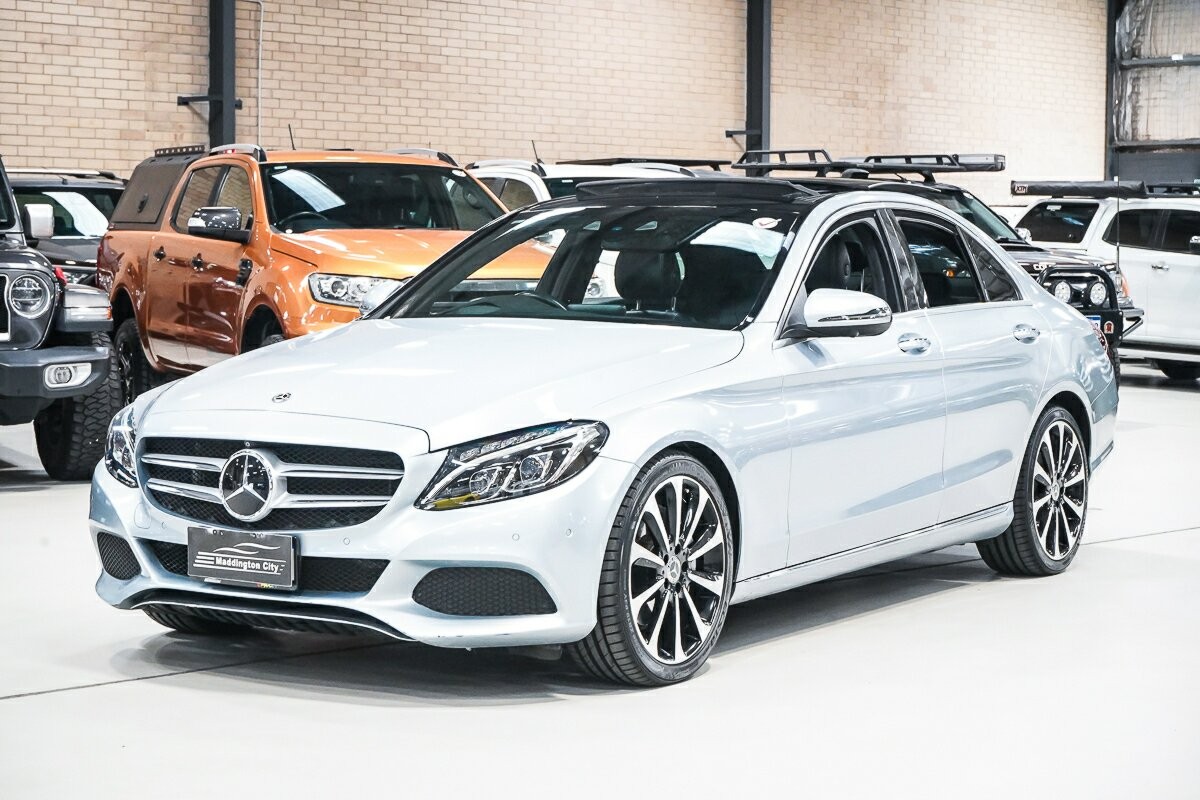 Mercedes Benz C-class image 4