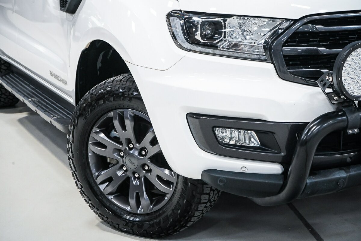 Ford Everest image 2