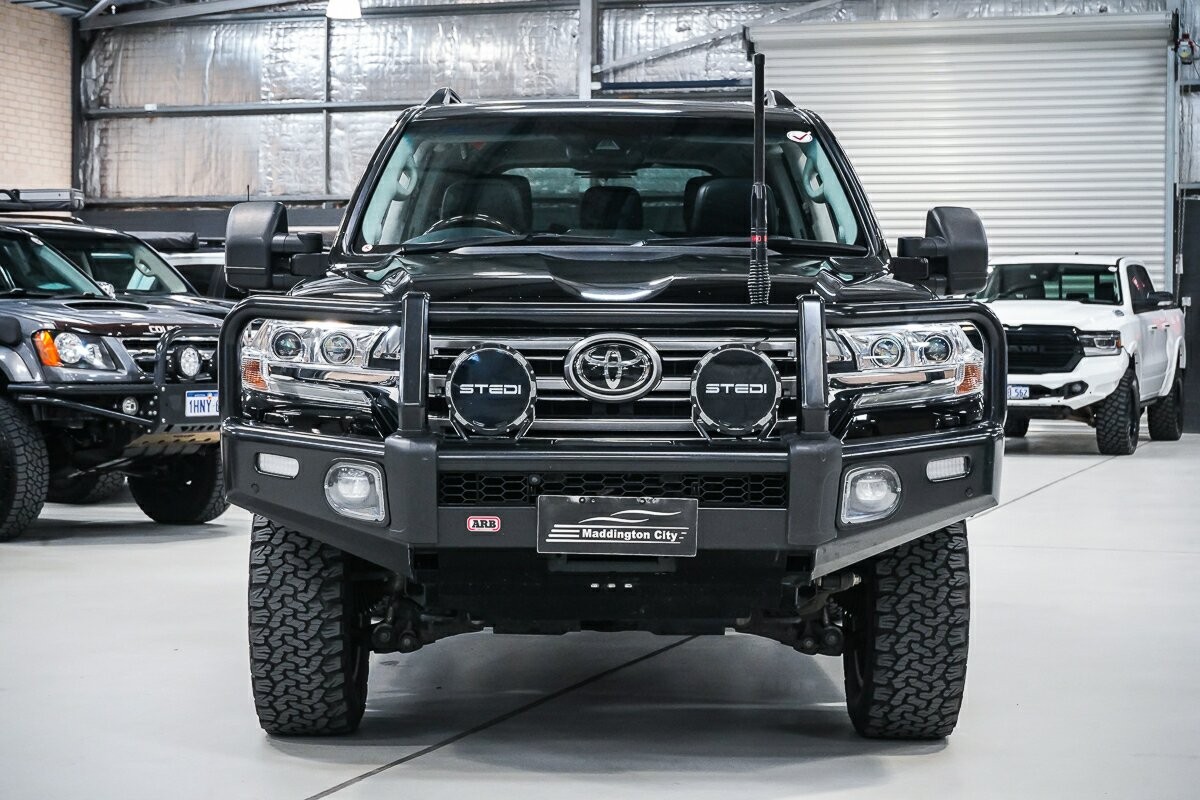 Toyota Landcruiser image 3