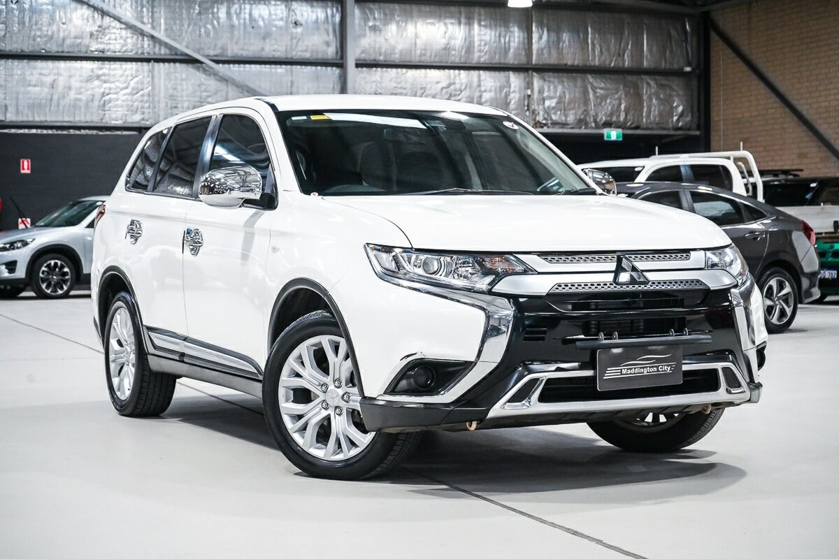 Mitsubishi Outlander image 1