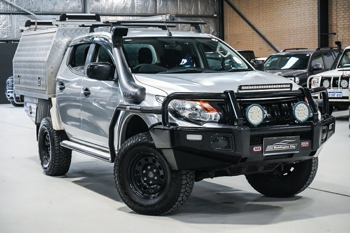 Mitsubishi Triton image 1