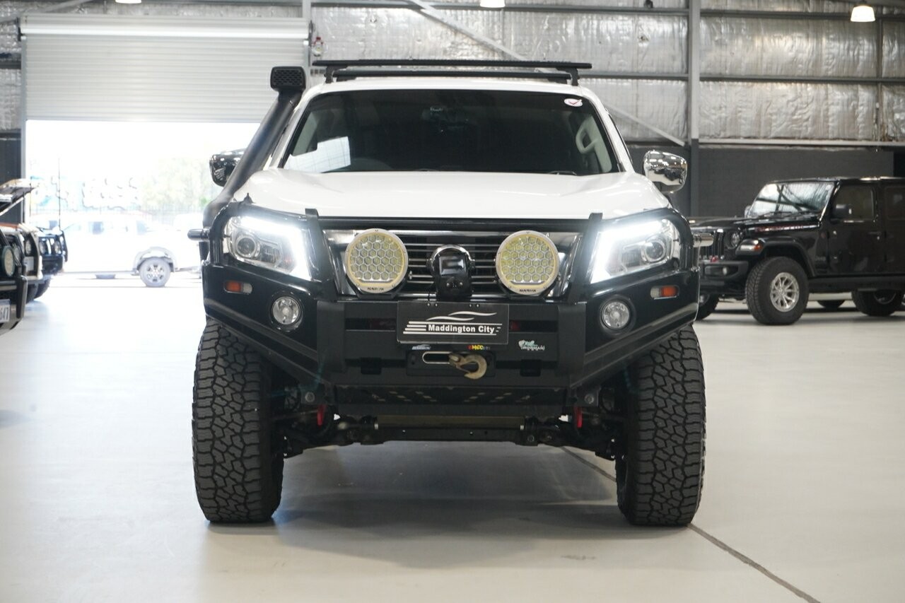 Nissan Navara image 3