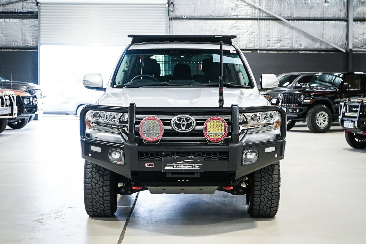 Toyota Landcruiser image 4