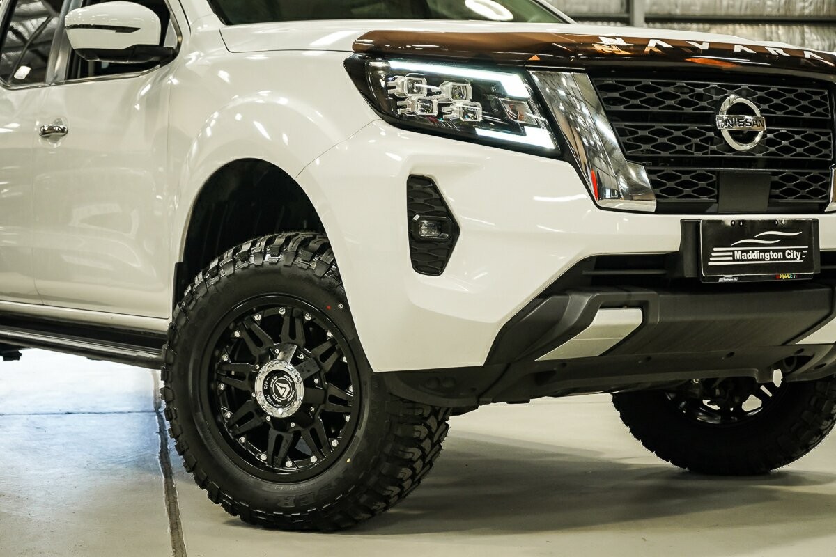 Nissan Navara image 2