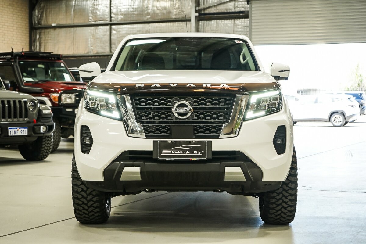 Nissan Navara image 3