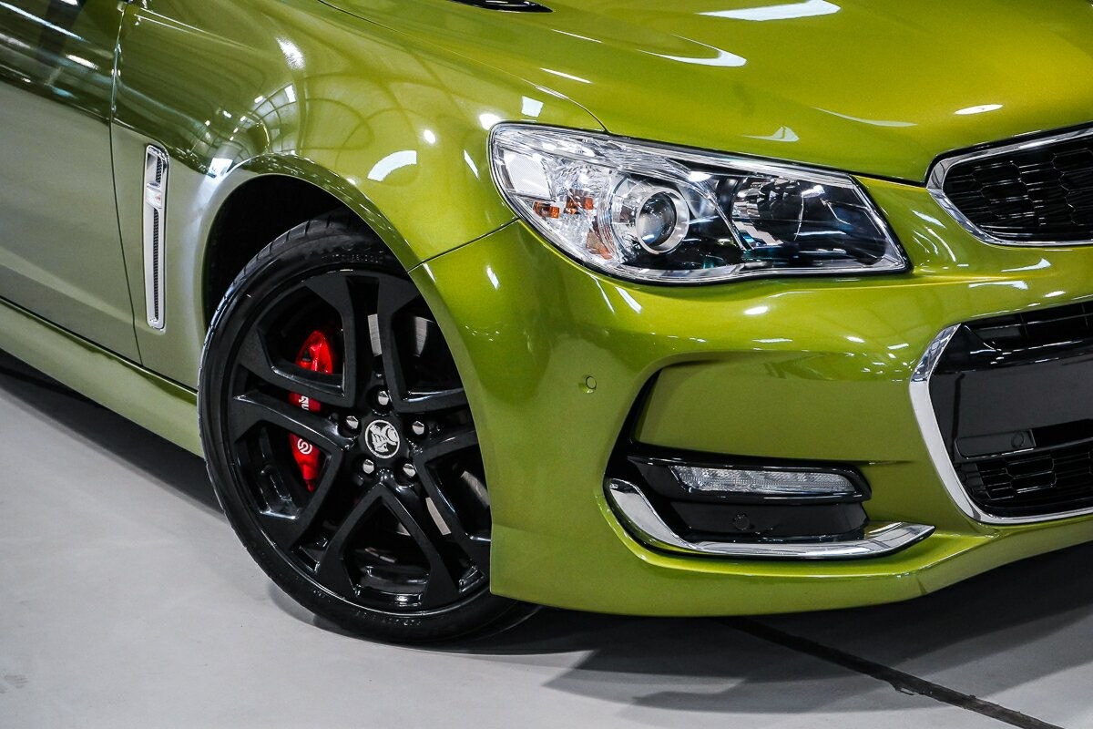 Holden Commodore image 2