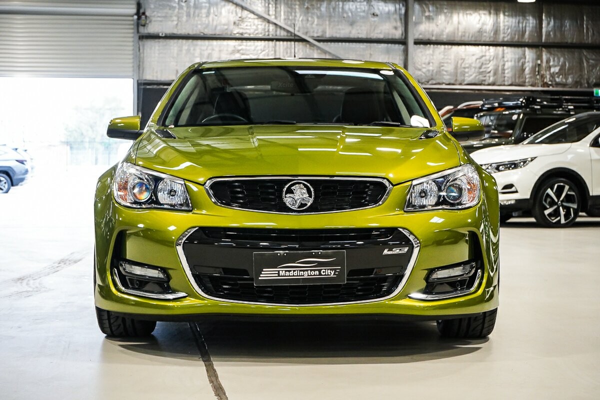 Holden Commodore image 3