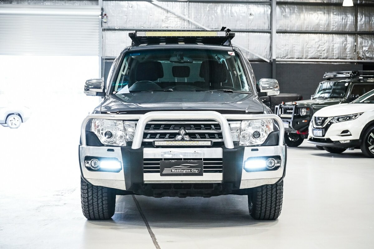 Mitsubishi Pajero image 3