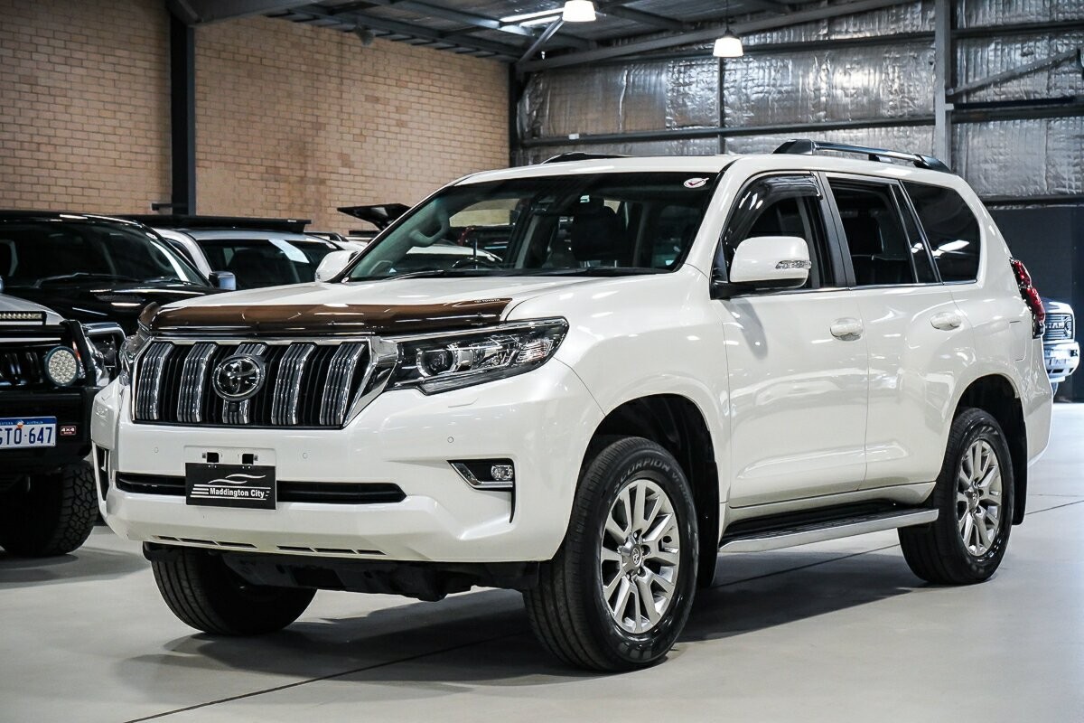 Toyota Landcruiser Prado image 4