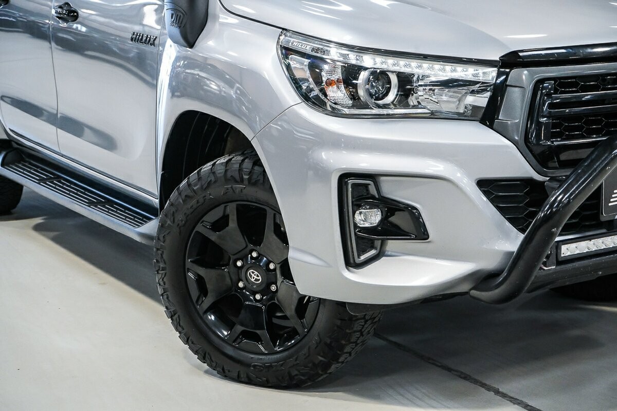 Toyota Hilux image 2