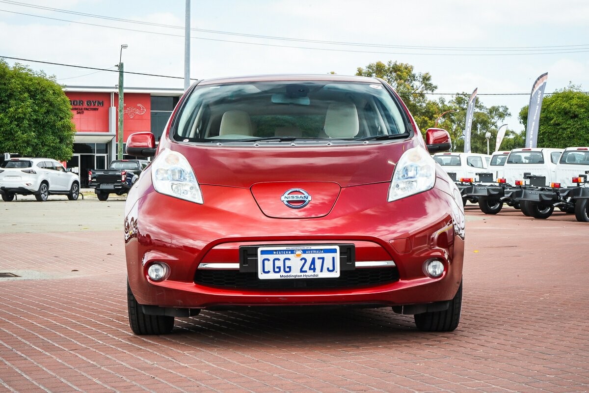 Nissan Leaf image 4