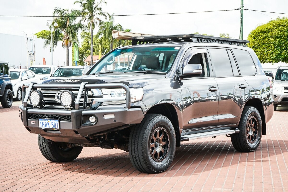 Toyota Landcruiser image 4