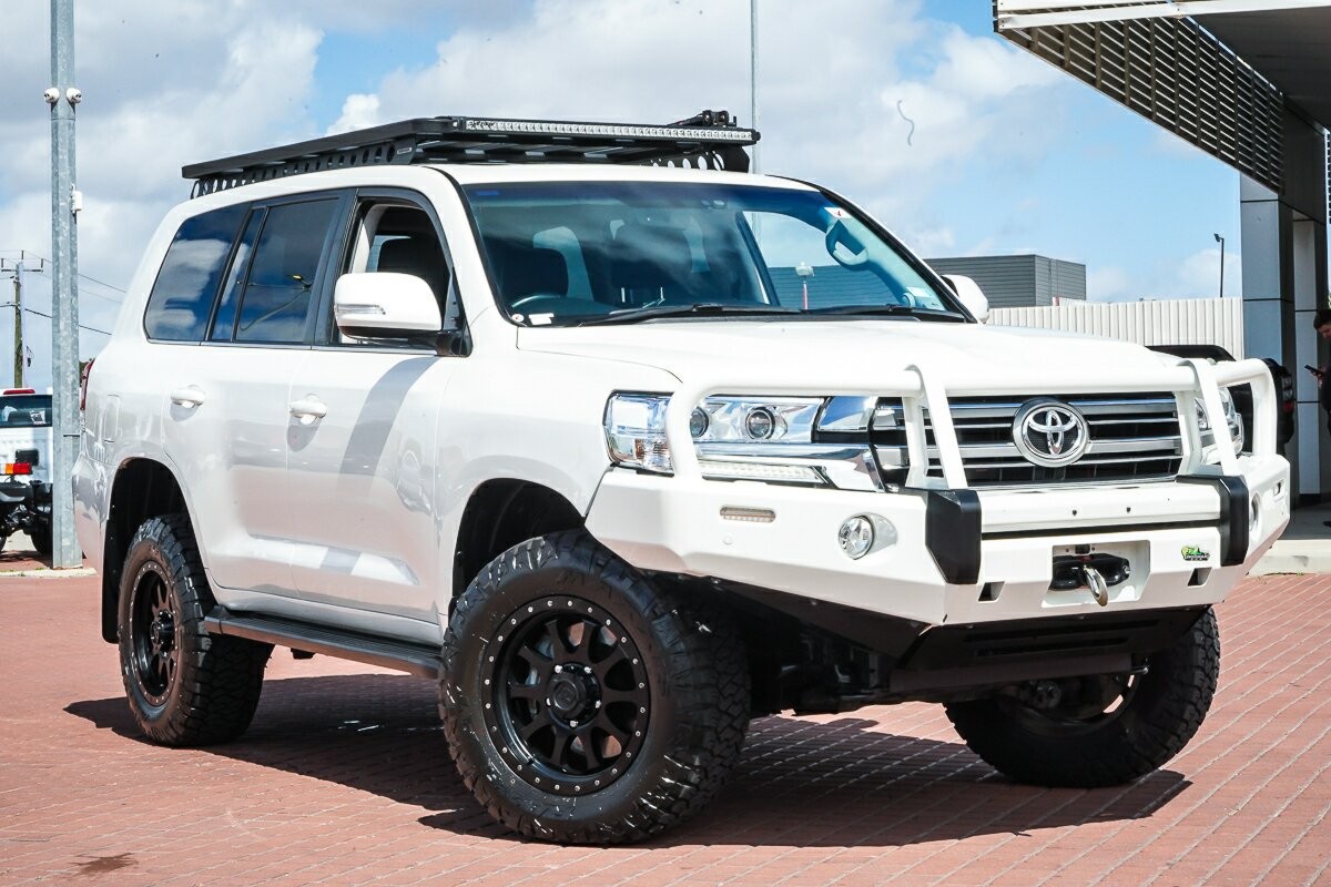 Toyota Landcruiser image 1