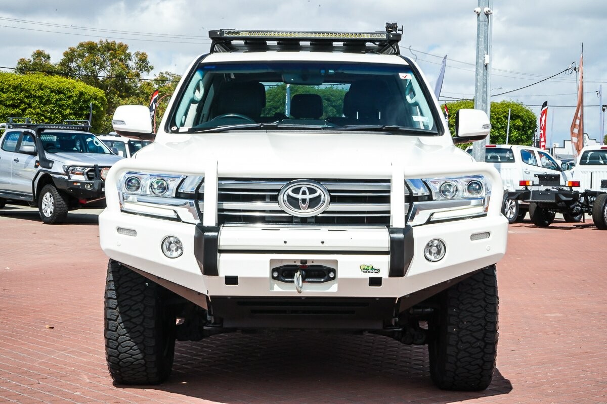 Toyota Landcruiser image 4