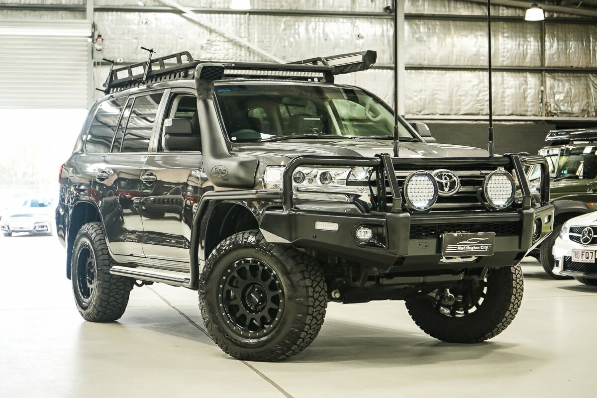 Toyota Landcruiser image 1