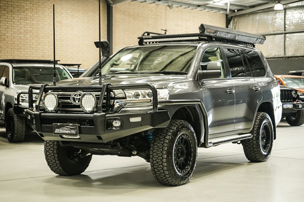 Toyota Landcruiser image 4