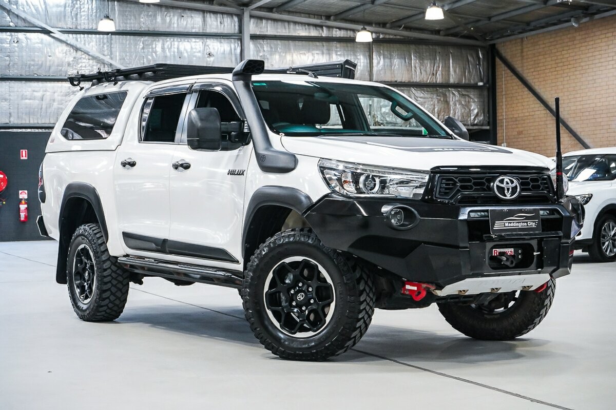 Toyota Hilux image 1