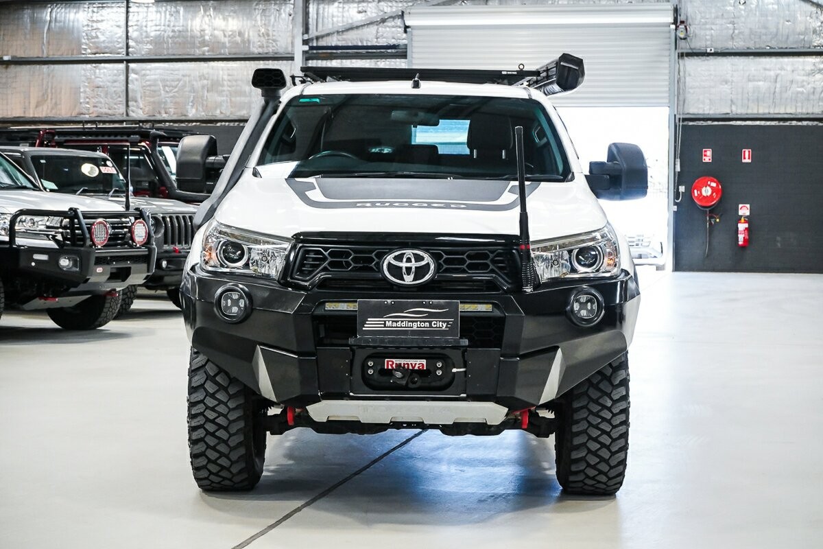 Toyota Hilux image 3